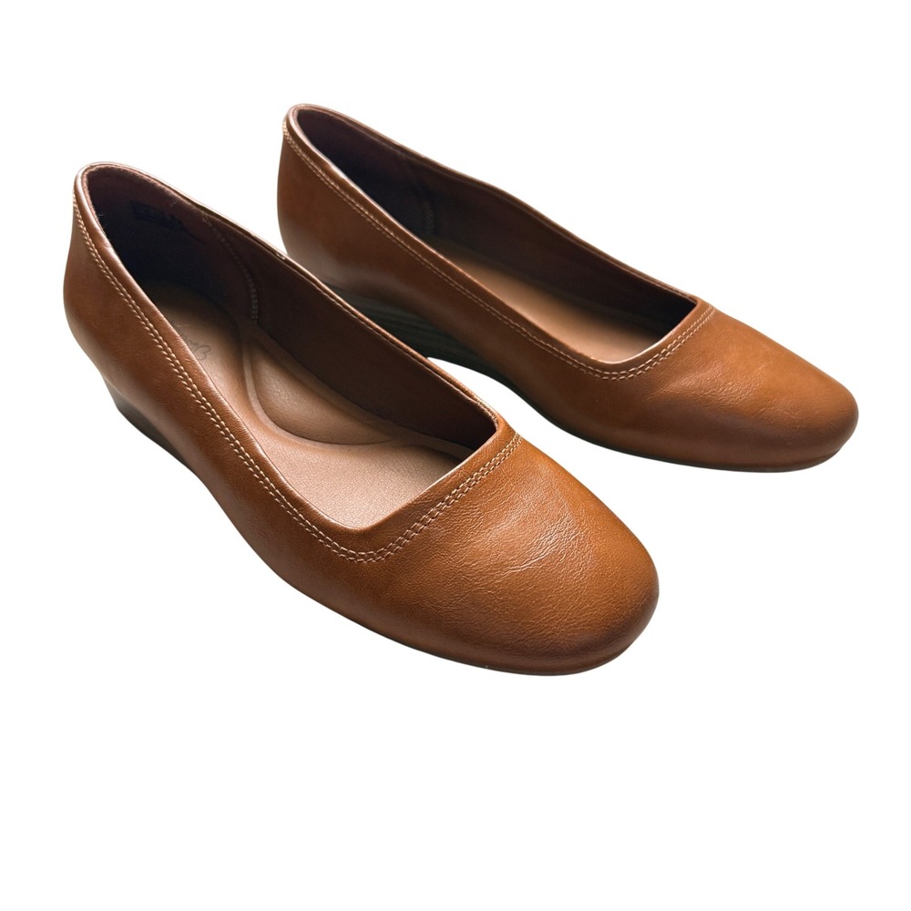Baretraps Covette Wedge Pumps Womens 8M Cognac Brown Faux Leather Low Heel